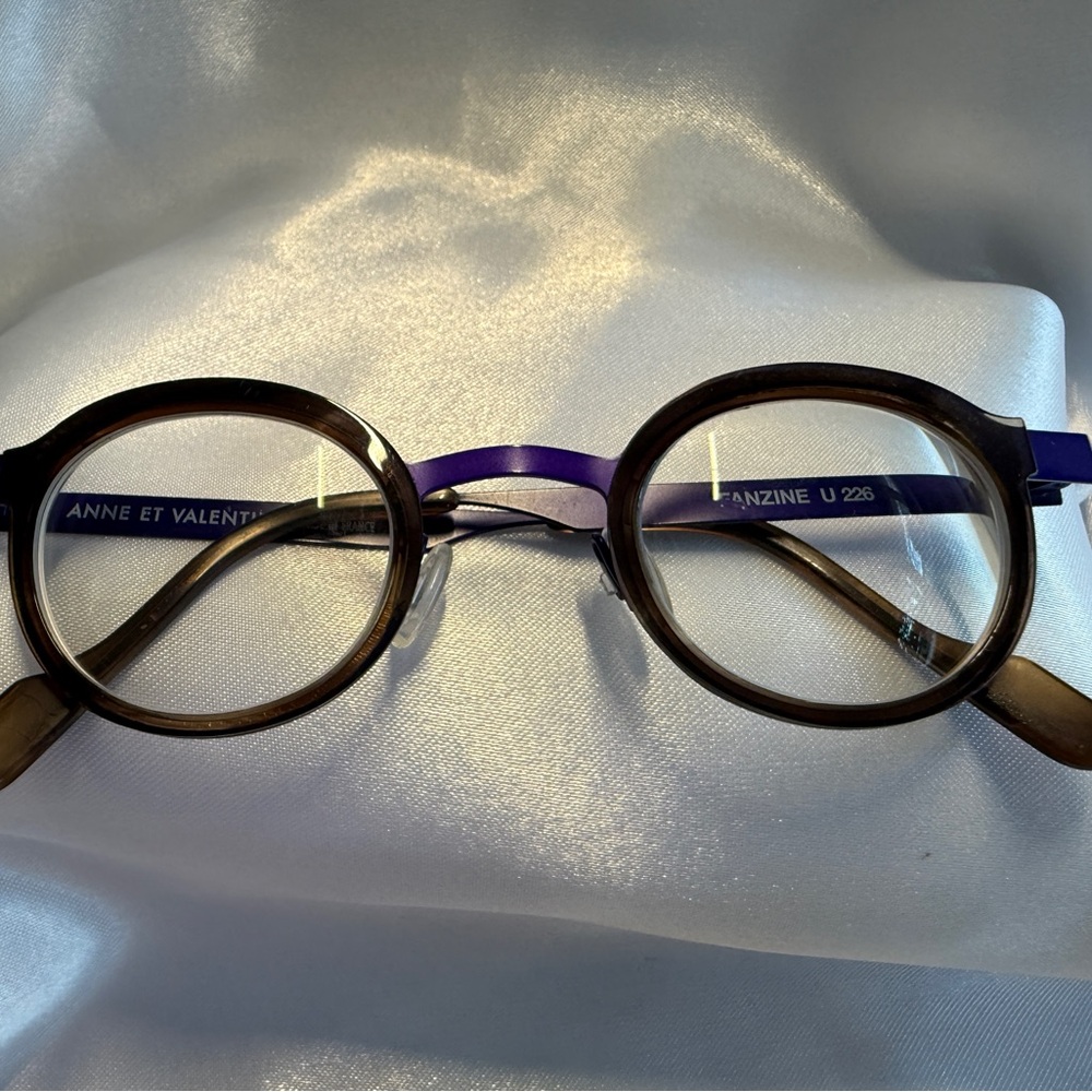Anne et Valentin Round Glasses